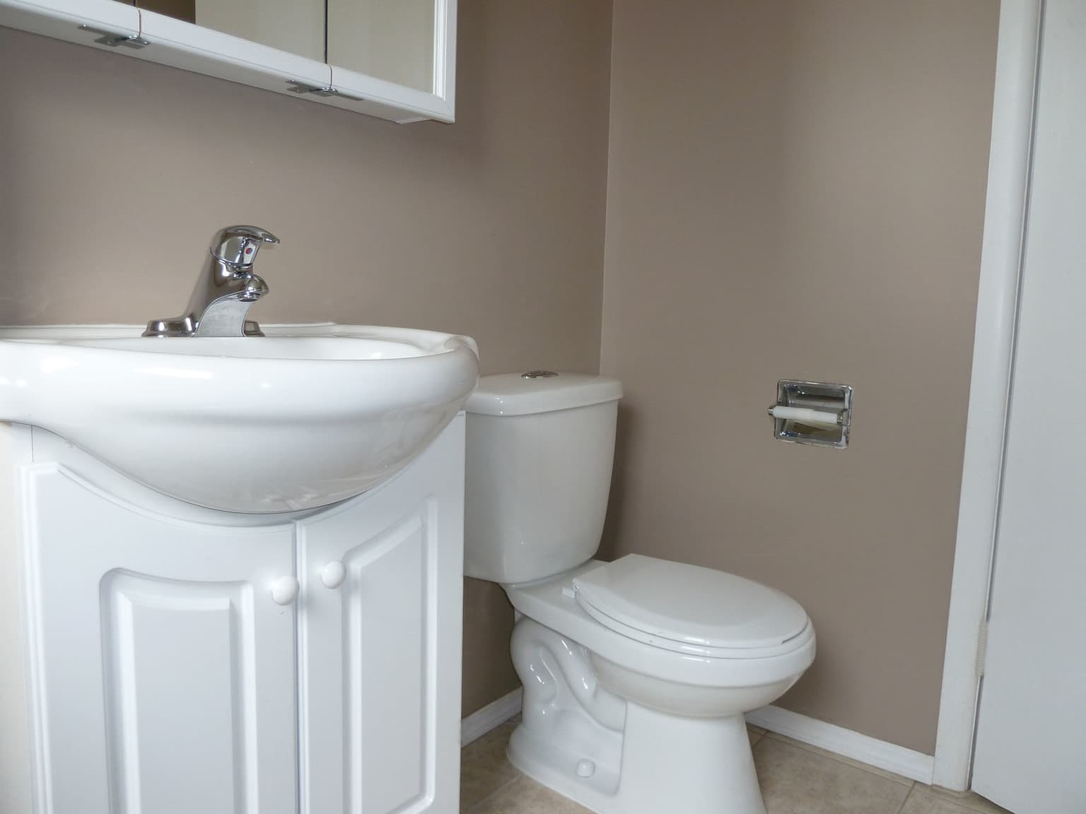 Hillside Place — 2 bedroom - Photo 10