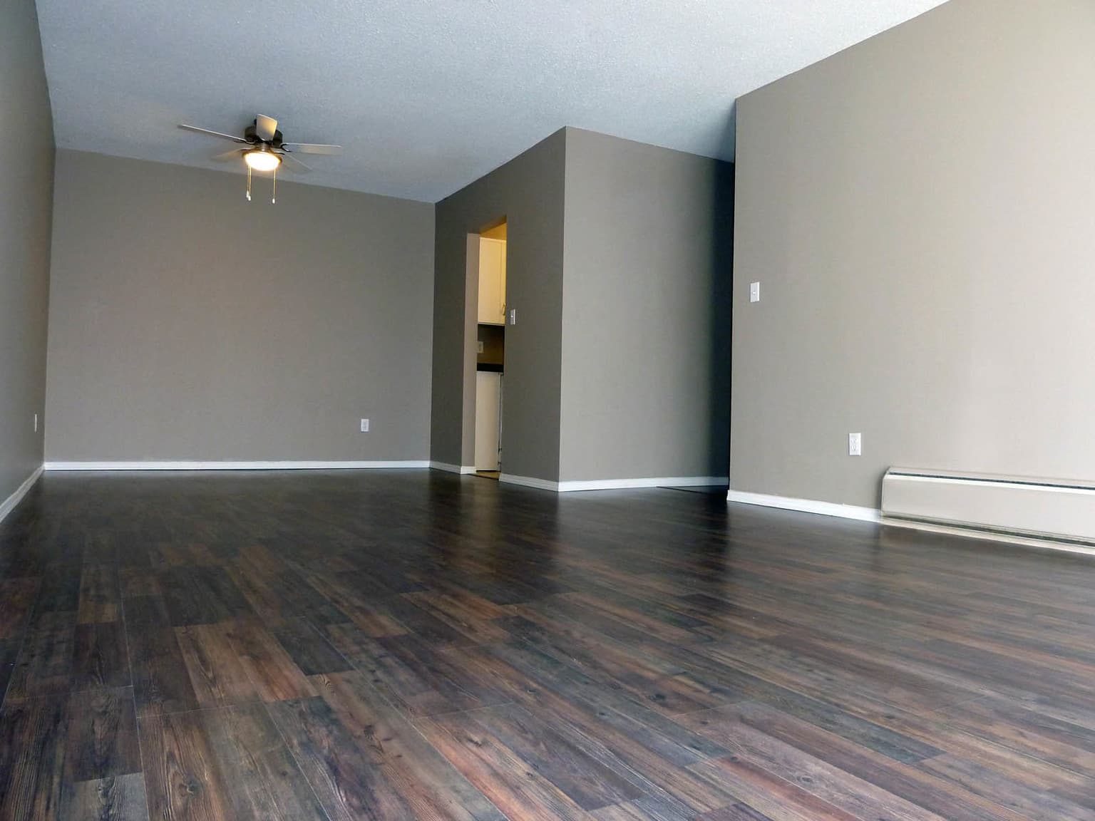 Imperial Parkside — 1 bedroom - Photo 5