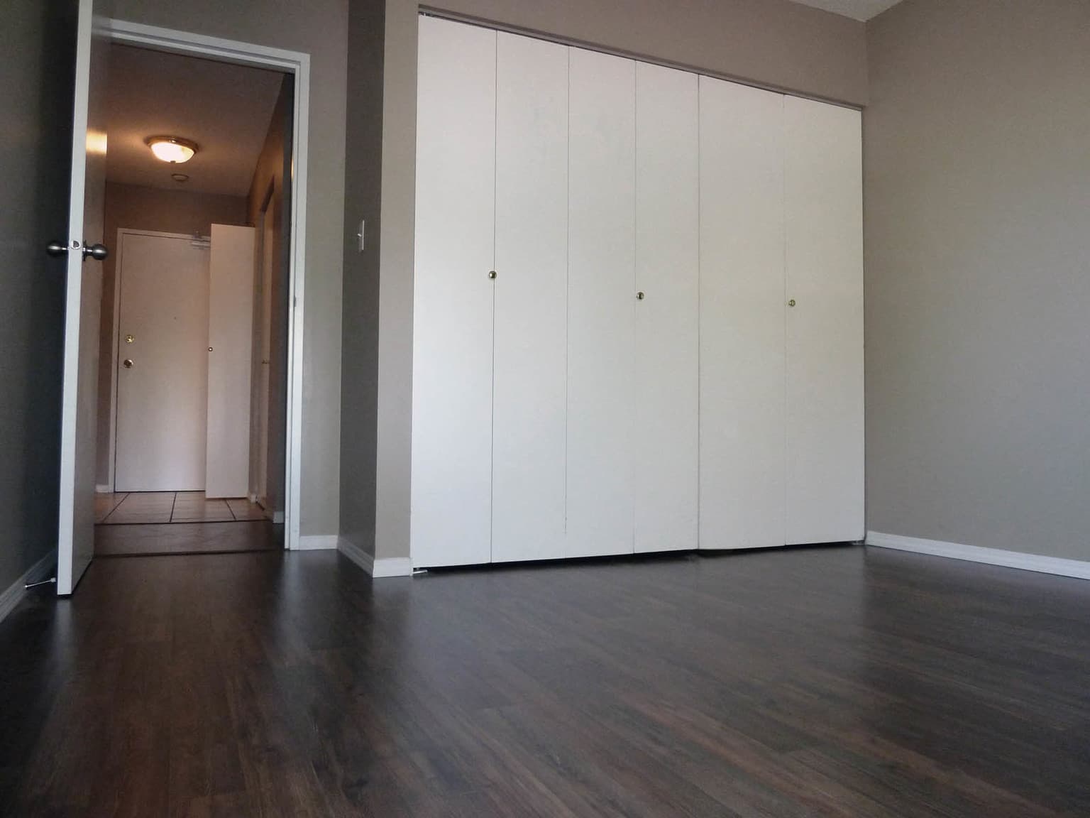 Imperial Parkside — 1 bedroom - Photo 8