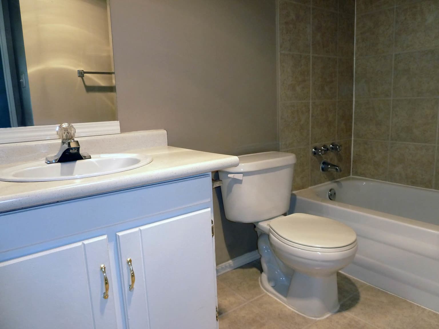 Imperial Parkside — 1 bedroom - Photo 9