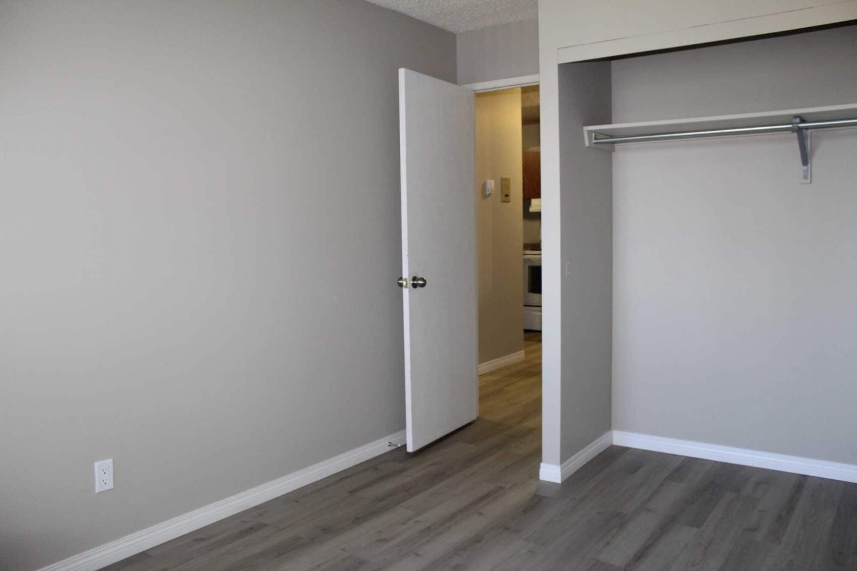 Bonaventure Apartments — 2 bedroom - Photo 9