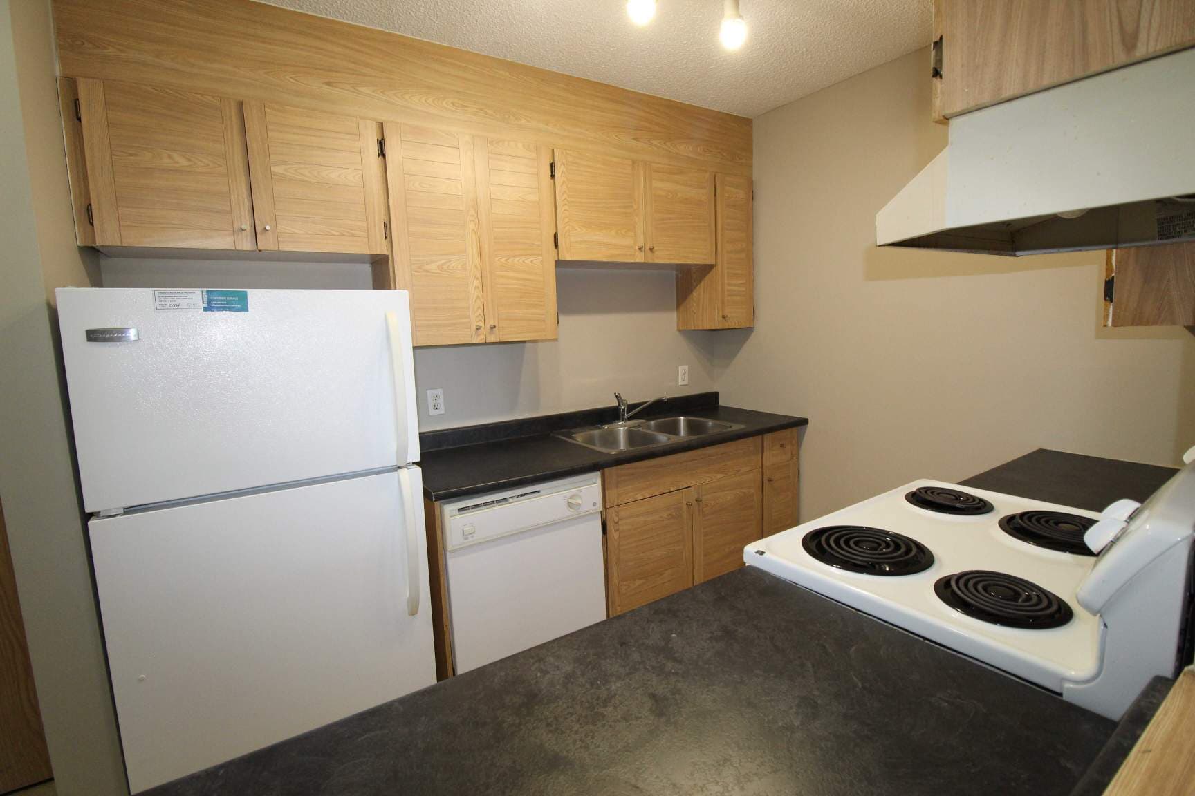 Falconcrest Village - Photo 6