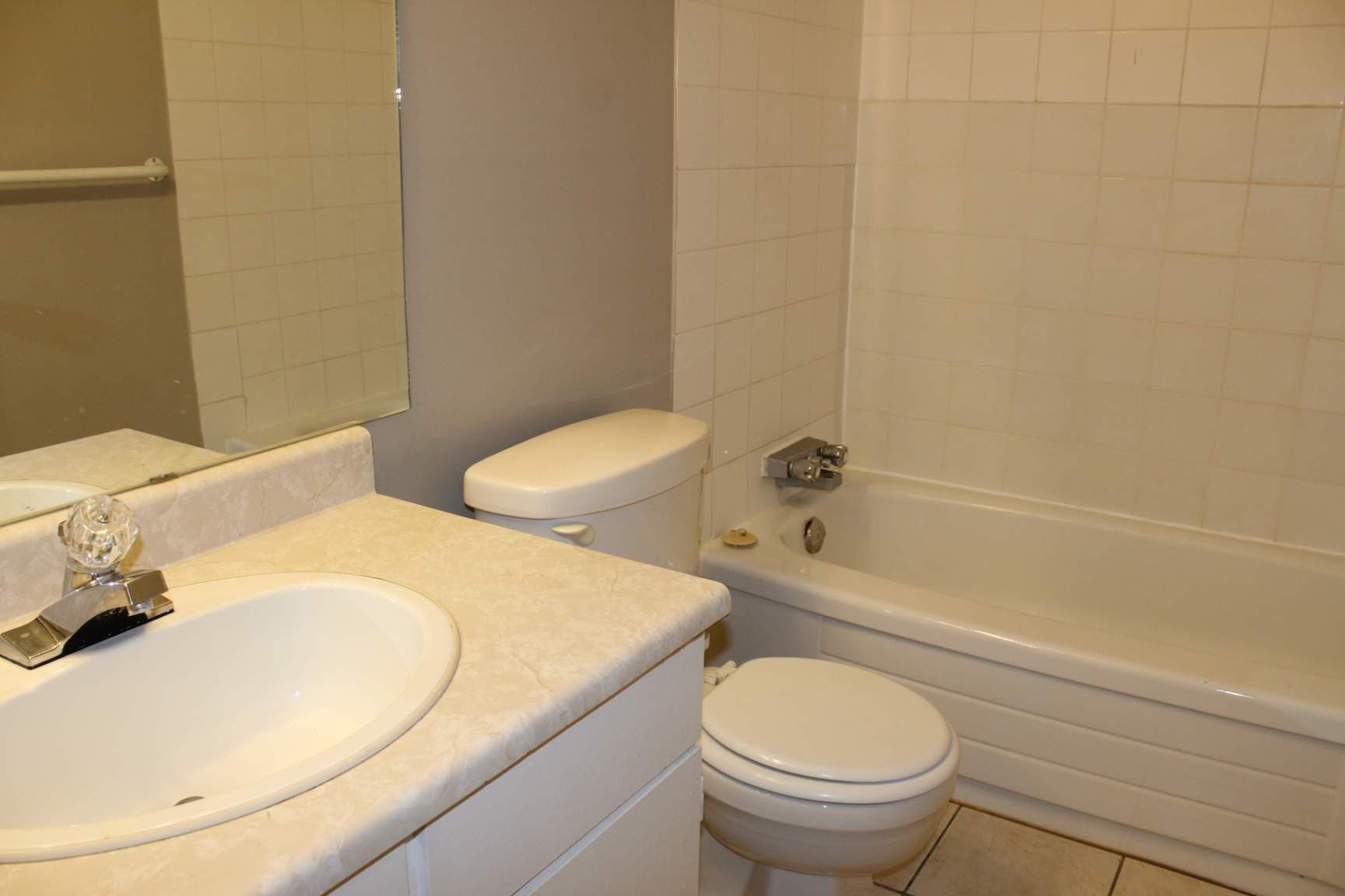 Glenbow Manor — 1 bedroom - Photo 8