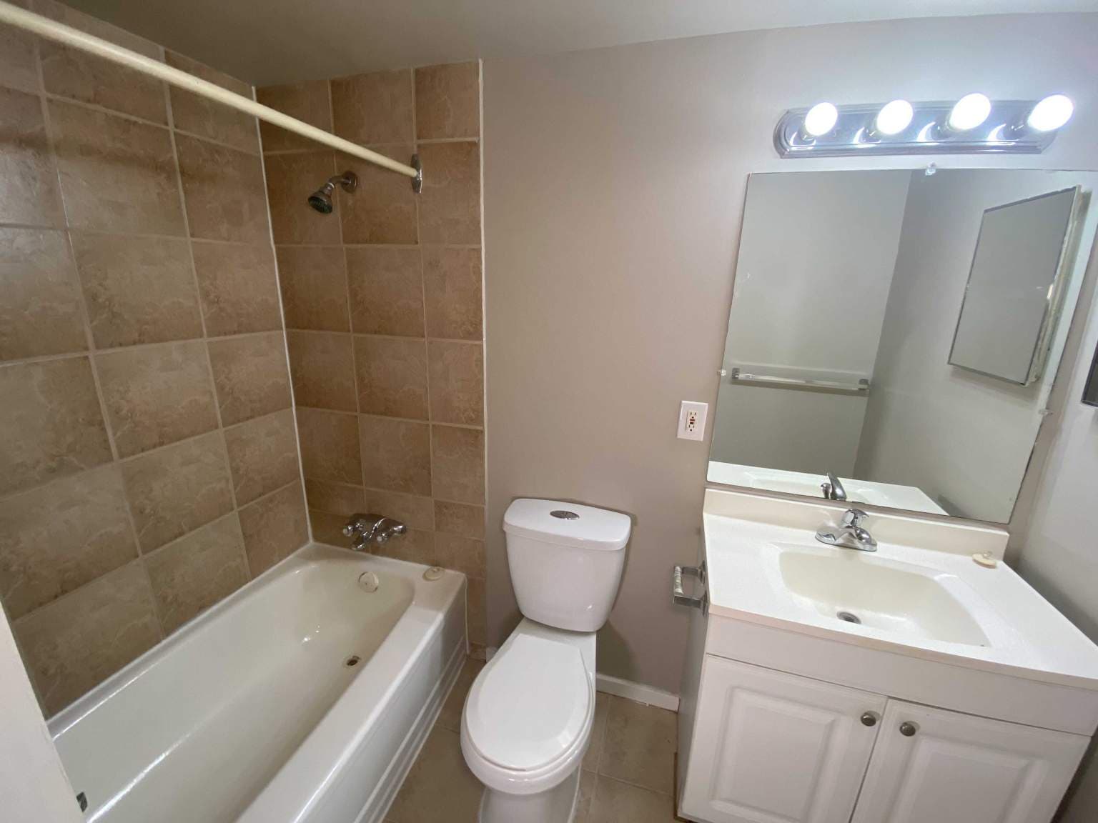 Haddon Arms — 1 bedroom - Photo 8