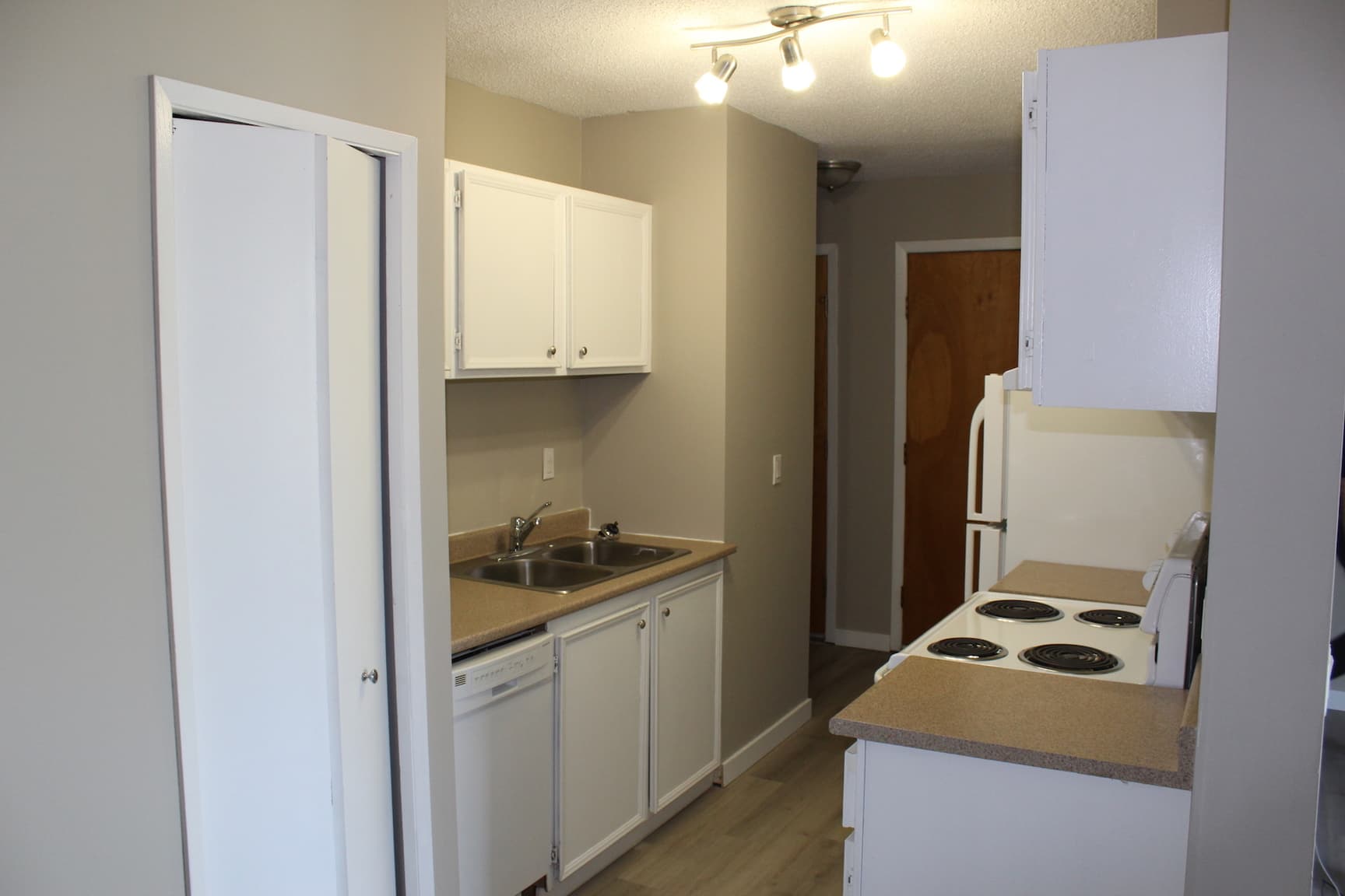 Windsor Green - Photo 6