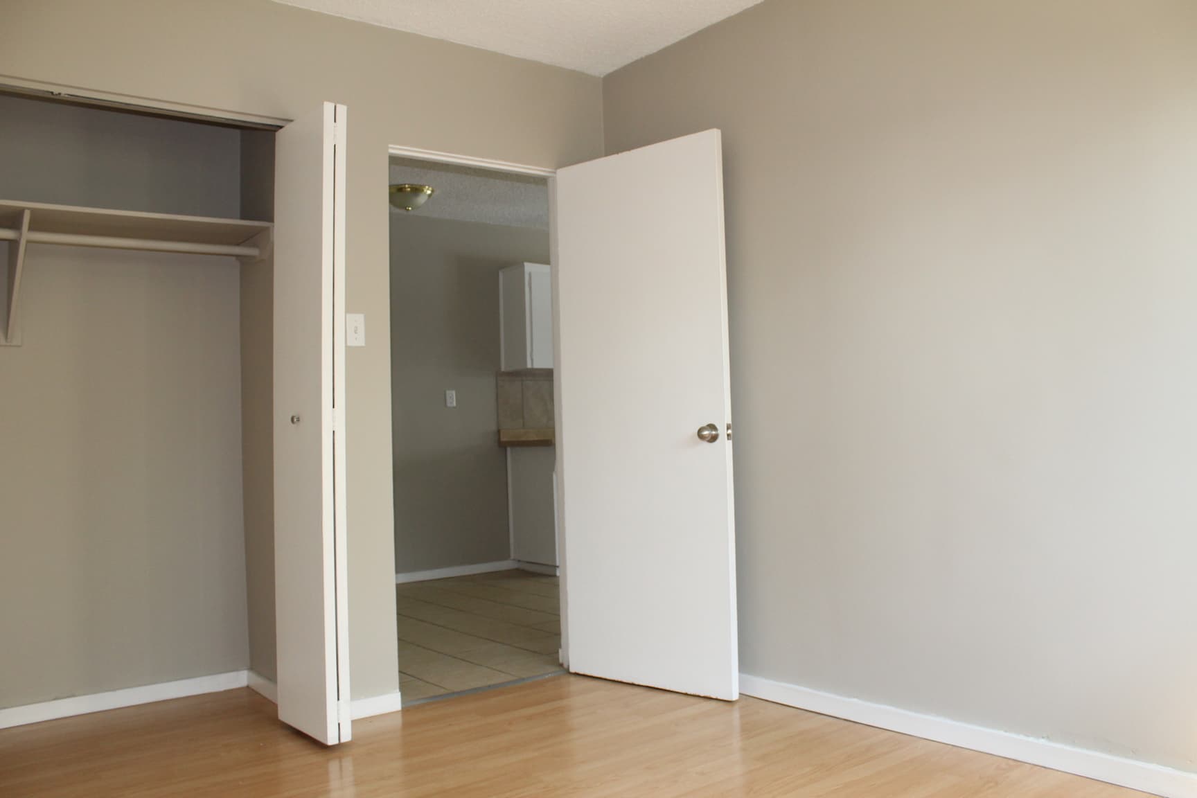 Lincoln Terrace — 1 bedroom - Photo 8
