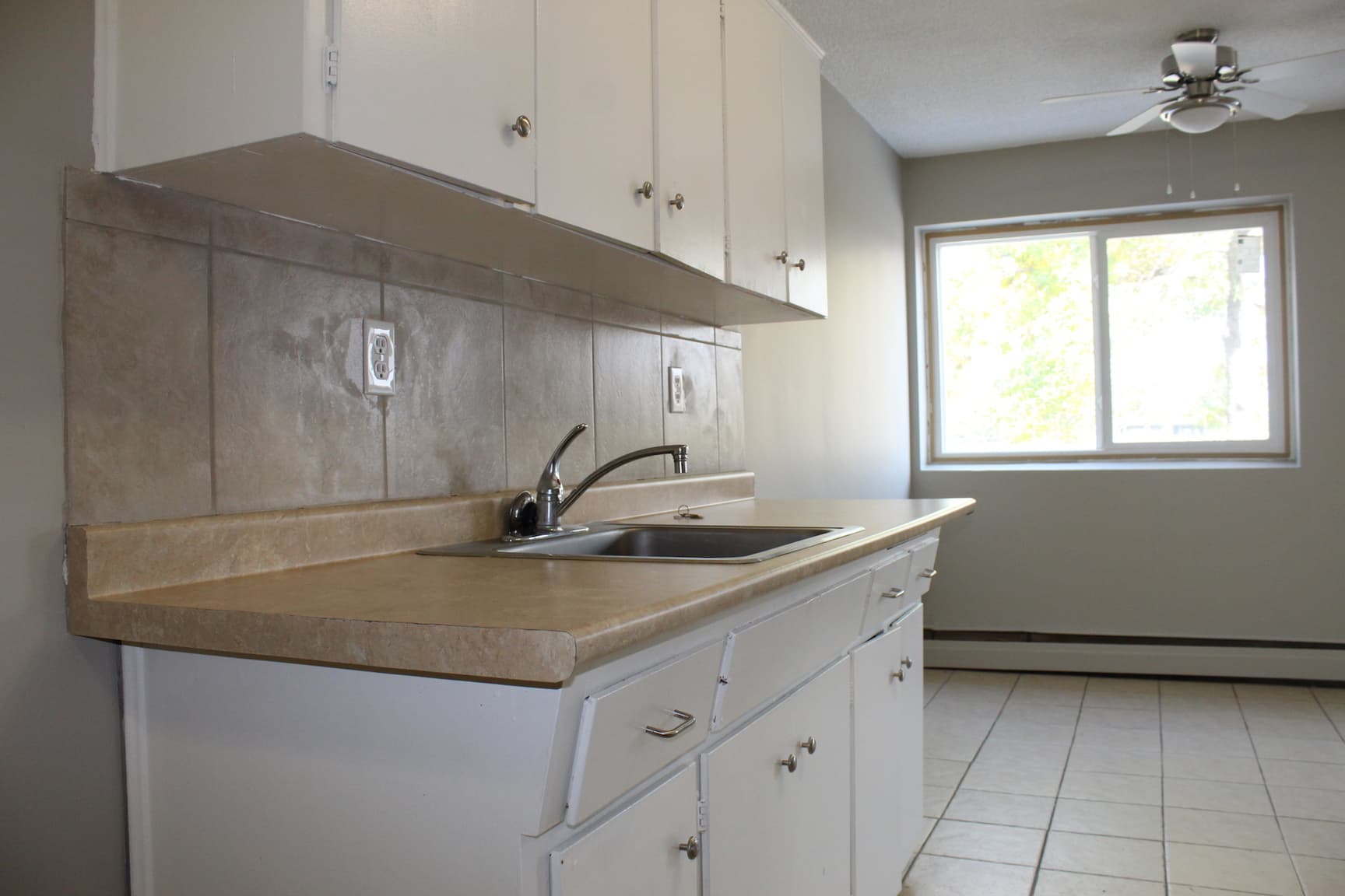 Lincoln Terrace — 1 bedroom - Photo 9