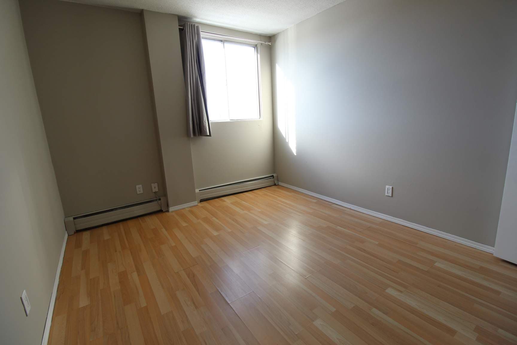North Hill Manor - Photo 7