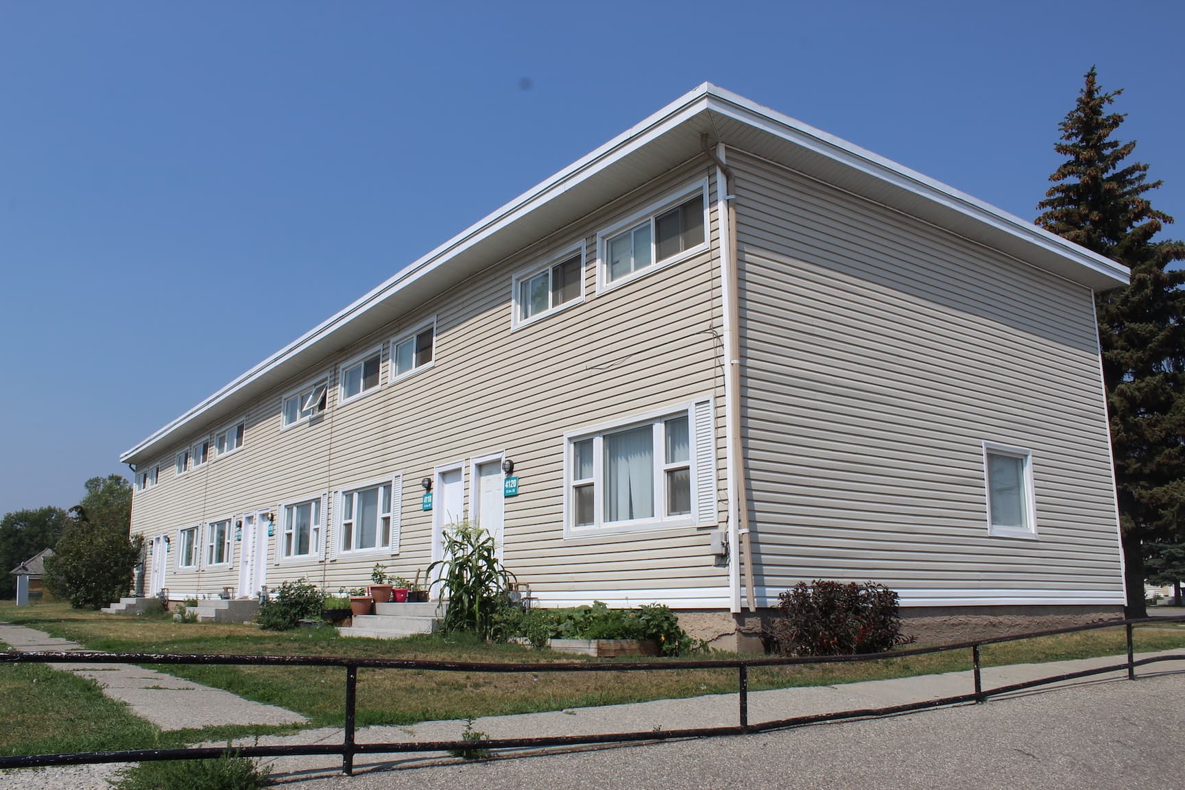 Trevella Townhomes — 2 bedroom - Photo 4