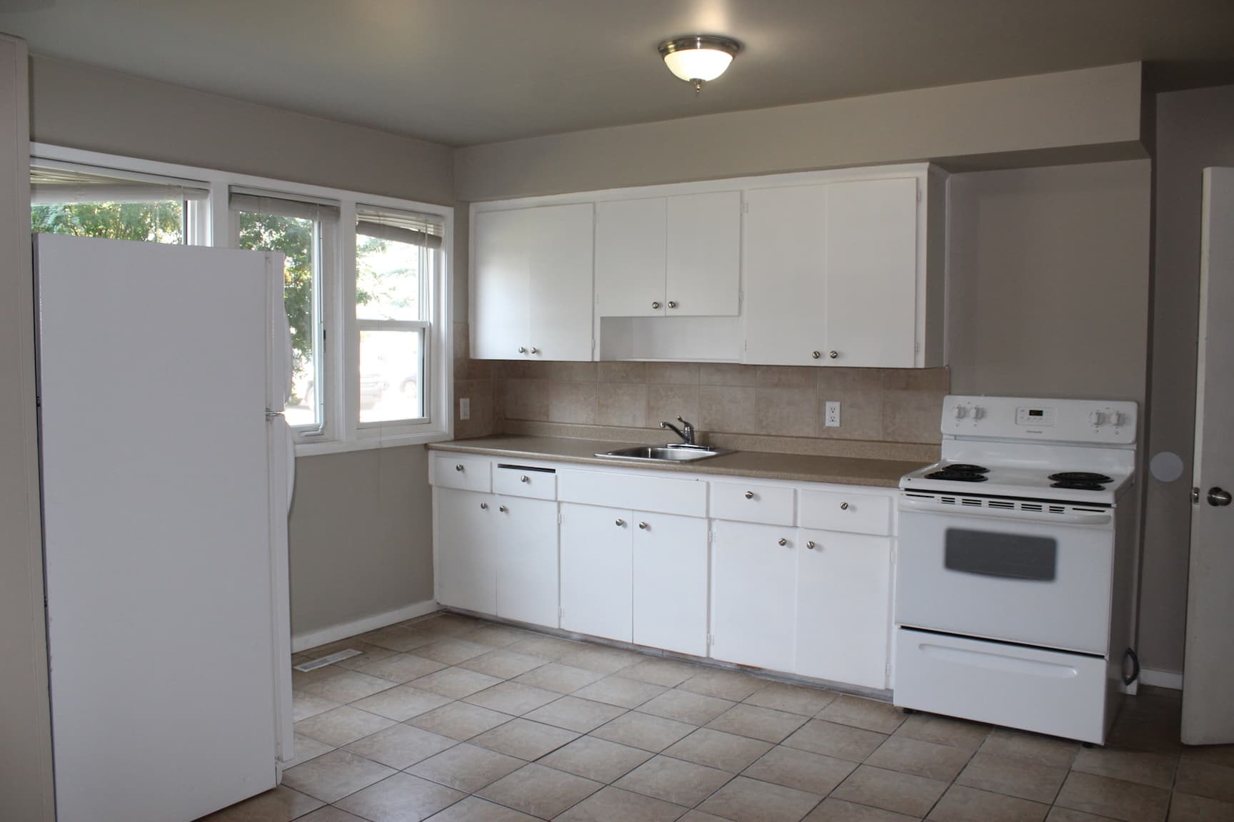 Trevella Townhomes — 2 bedroom - Photo 5