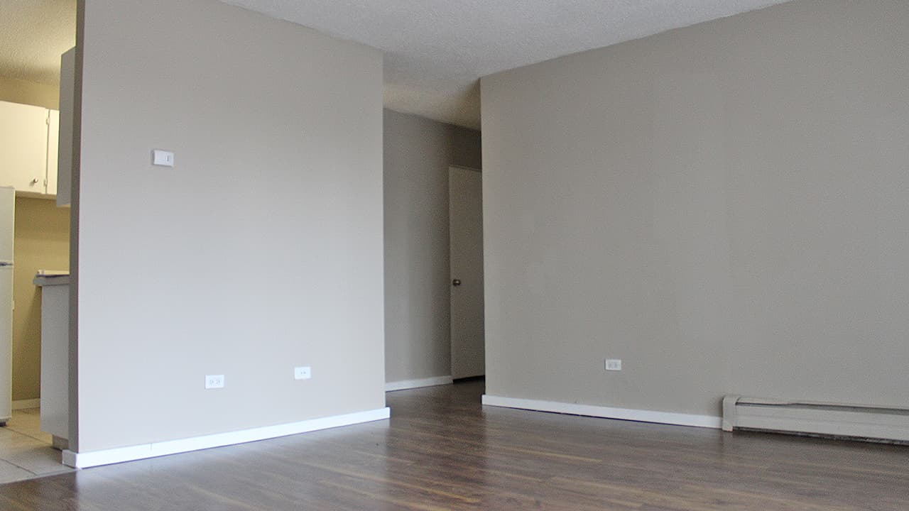 Westbrook Manor - Photo 2