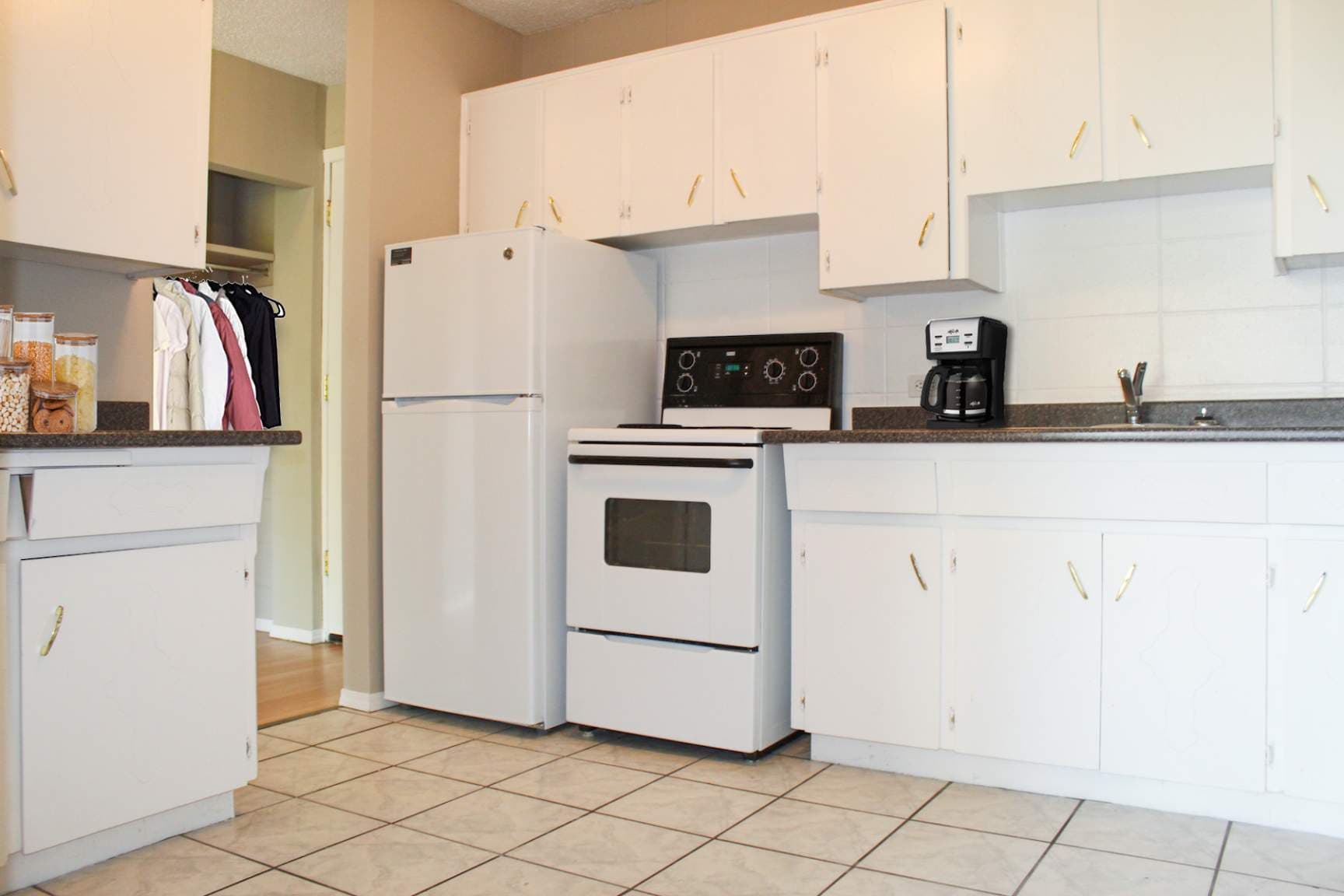 White Plains Manor — 1 bedroom - Photo 4