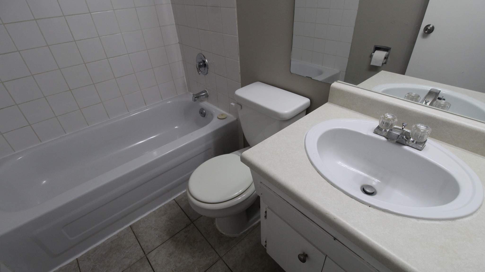 White Plains Manor — 1 bedroom - Photo 9