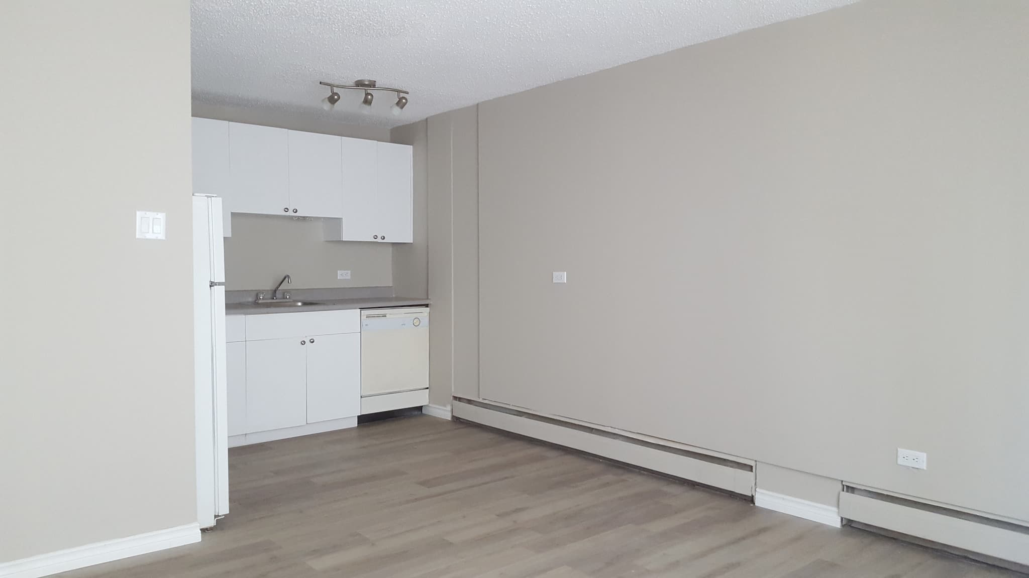 Westwinds Apartments - Photo 4