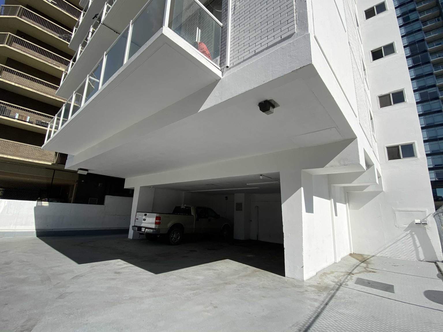 Westwinds Apartments - Photo 9
