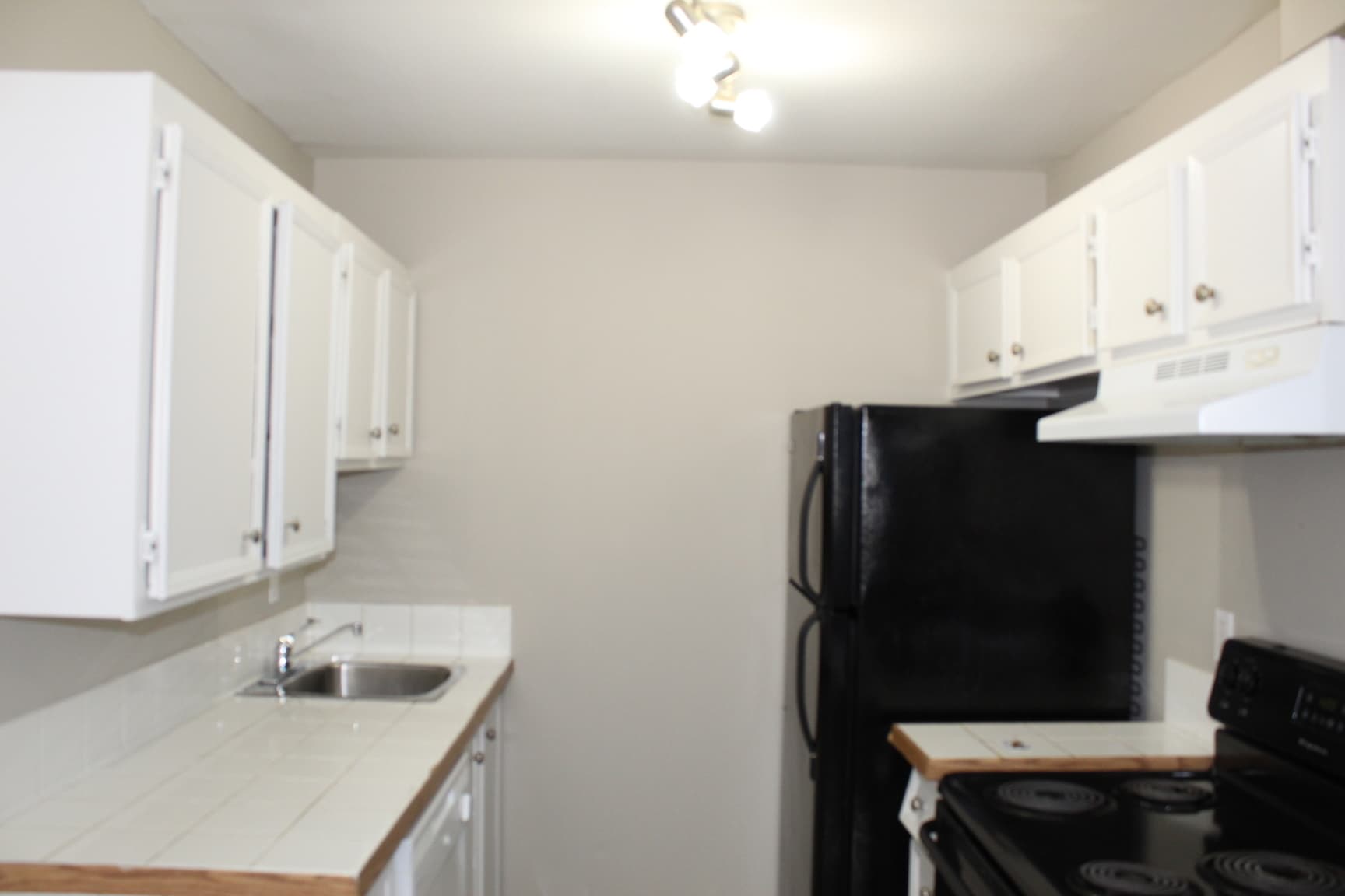Booth Apartments — 1 bedroom - Photo 4