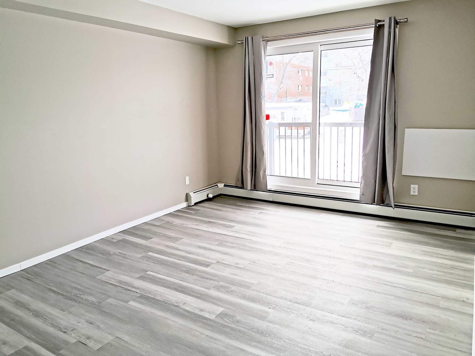 Camino Manor — 2 bedroom - Photo 3