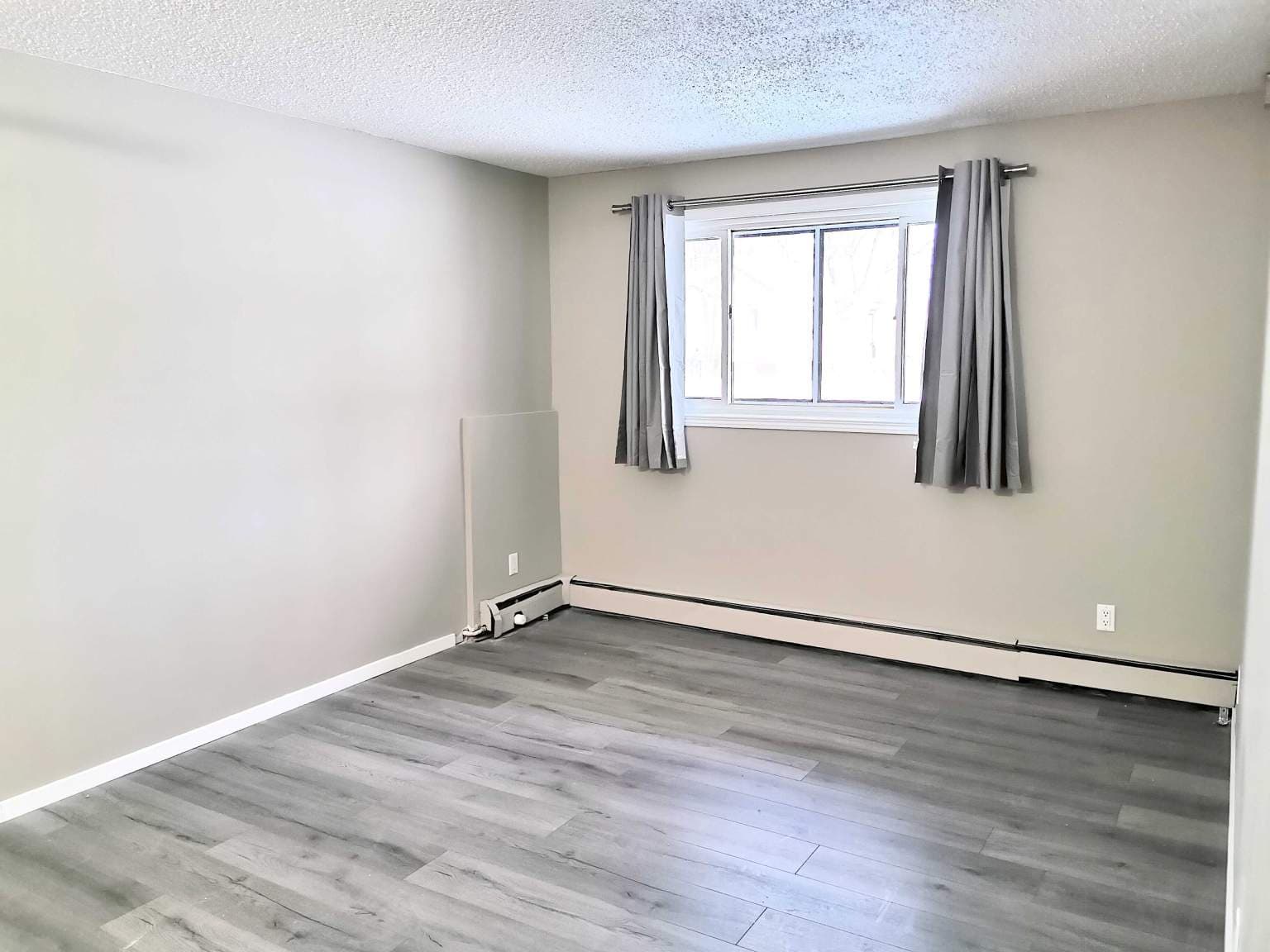 Camino Manor — 2 bedroom - Photo 4