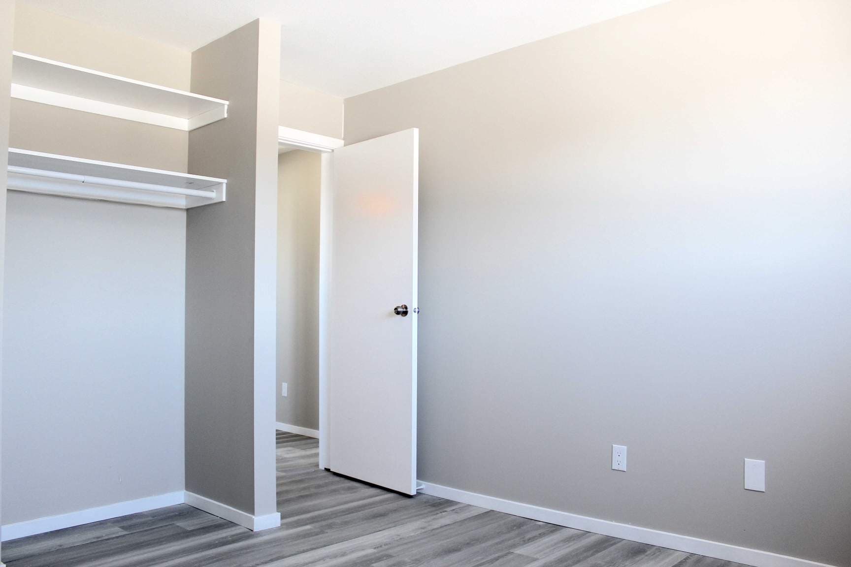 Camino Manor — 2 bedroom - Photo 5