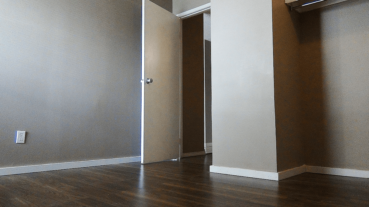 Cochrane House Apartments — Bachelor - Photo 3