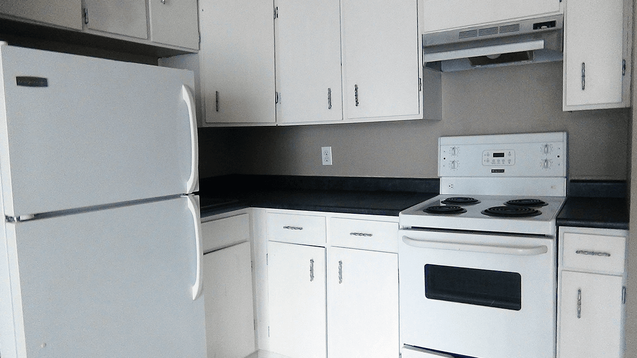 Cochrane House Apartments — Bachelor - Photo 6