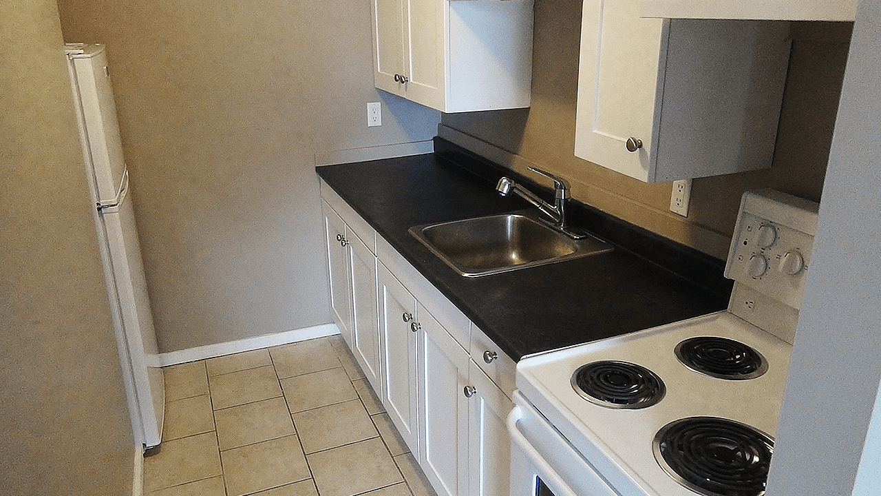 Cochrane House Apartments — Bachelor - Photo 9