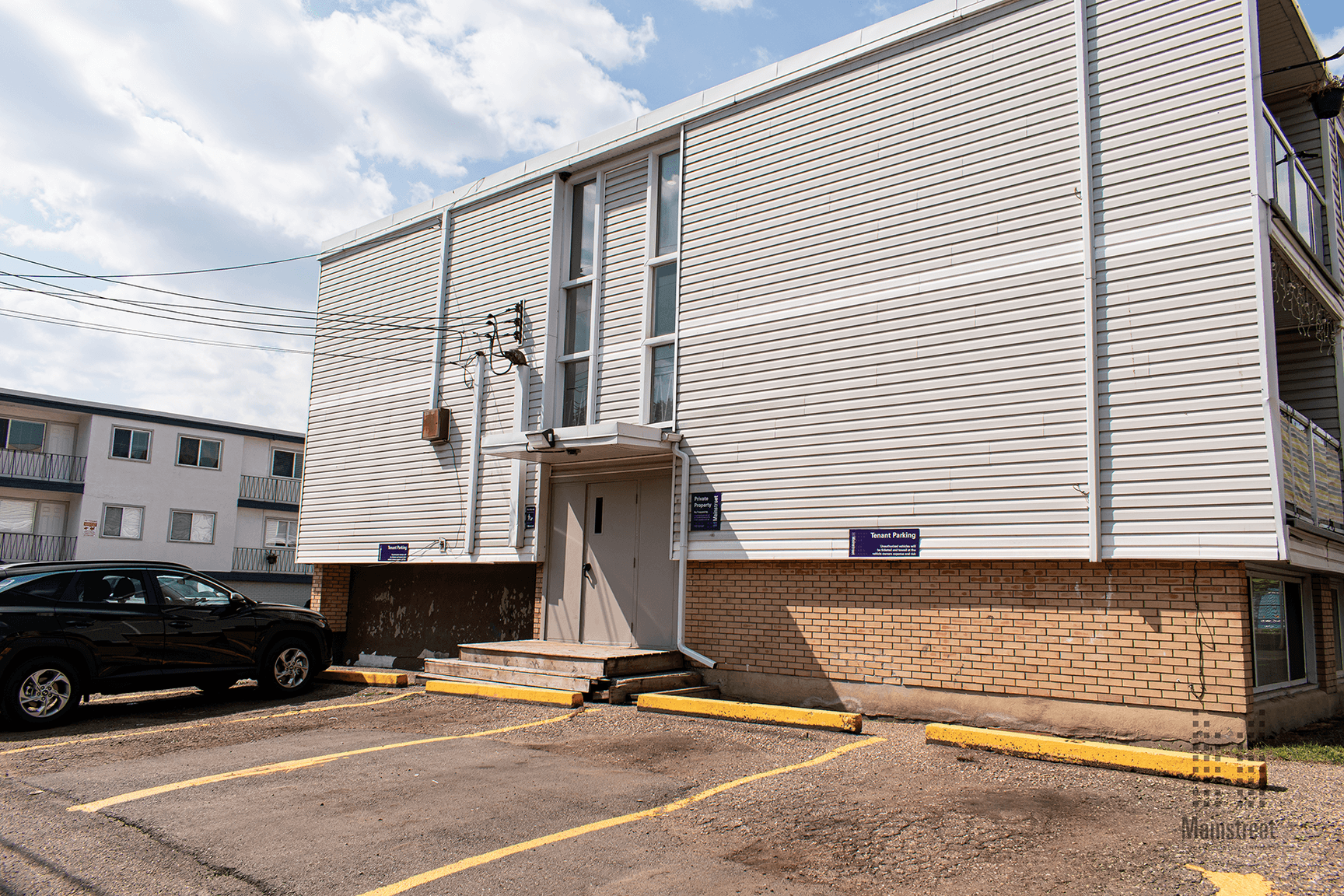 Amera Manor — 2 bedroom - Photo 8