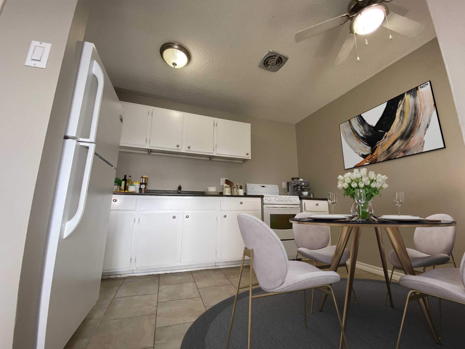 Key West Apartments — 1 bedroom - Photo 4