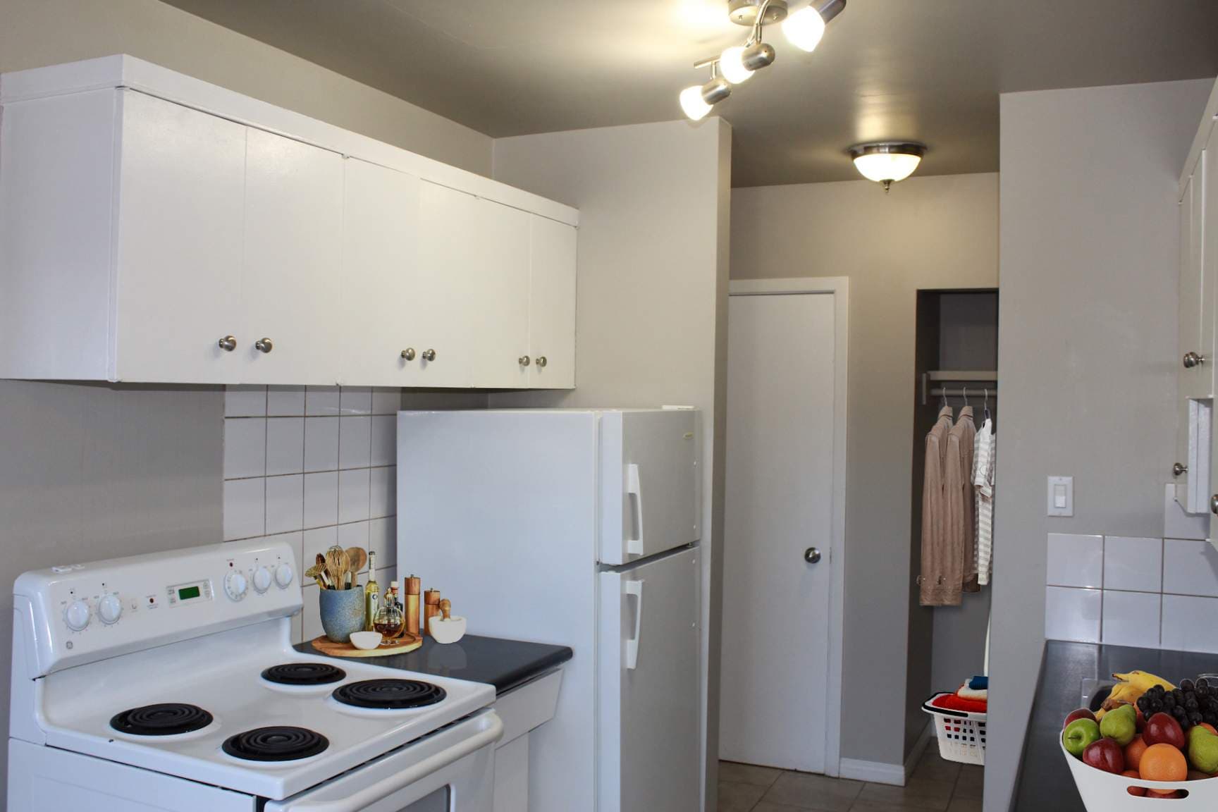 Ariel Apartments — 2 bedroom - Photo 5