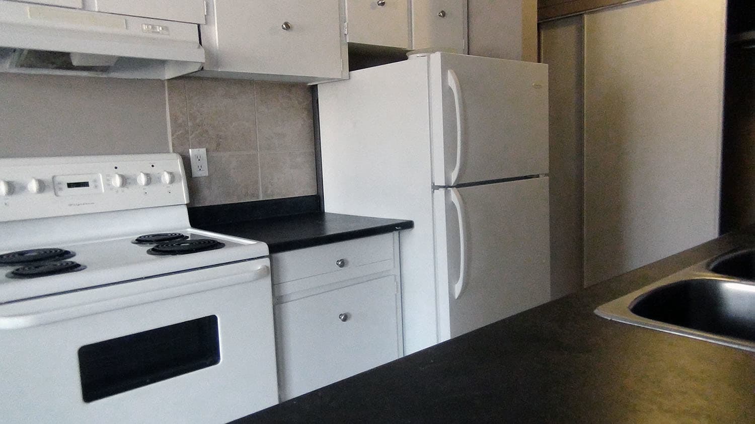 Cedarwood Arms — 1 bedroom - Photo 5