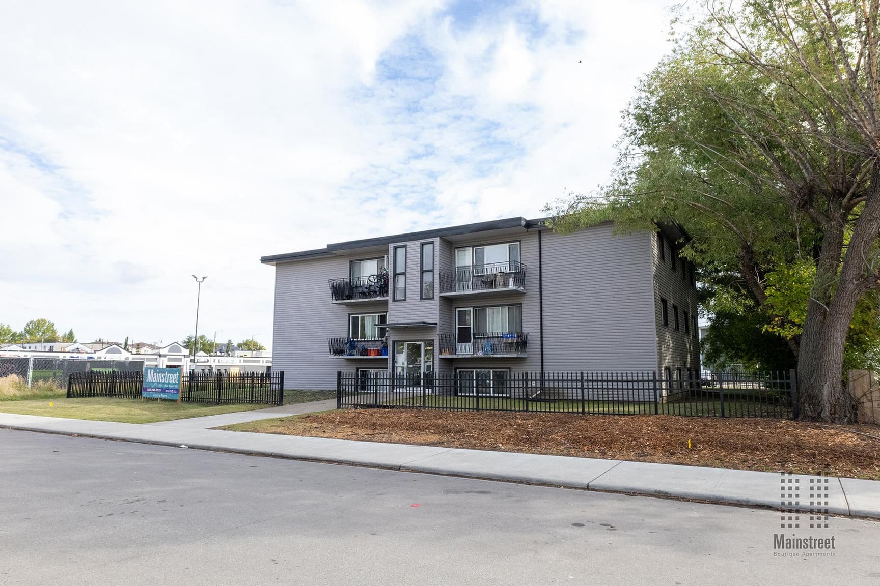Aurora Place Apartments — 2 bedroom - Photo 11