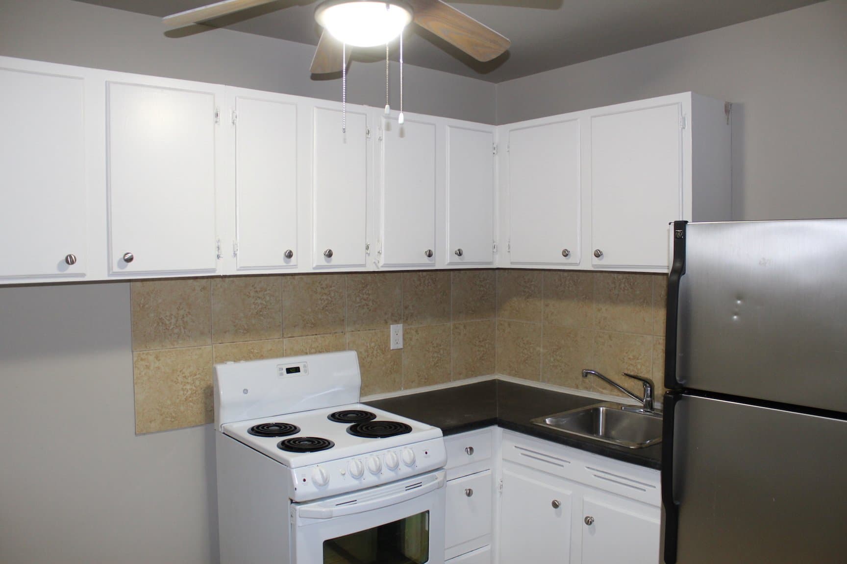 Aurora Place Apartments — 2 bedroom - Photo 7
