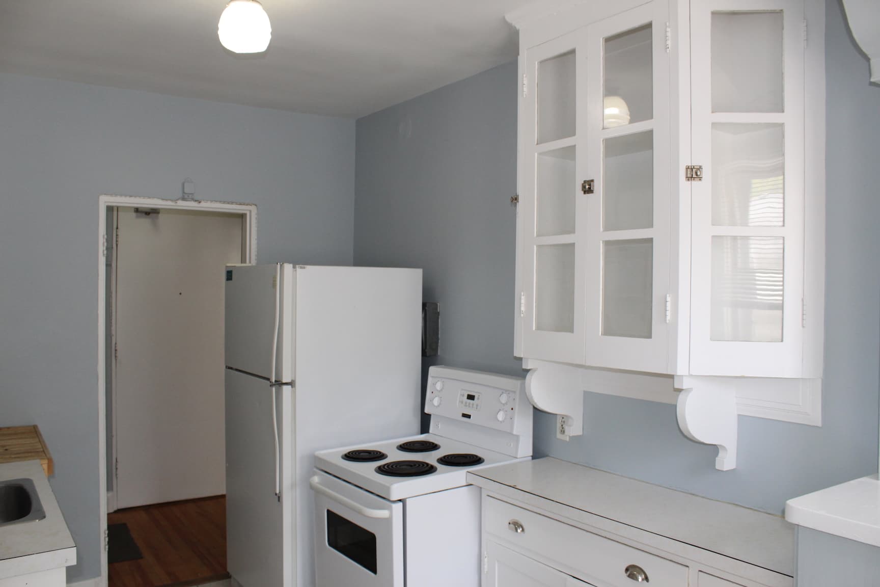 Montrose Manor - Photo 10