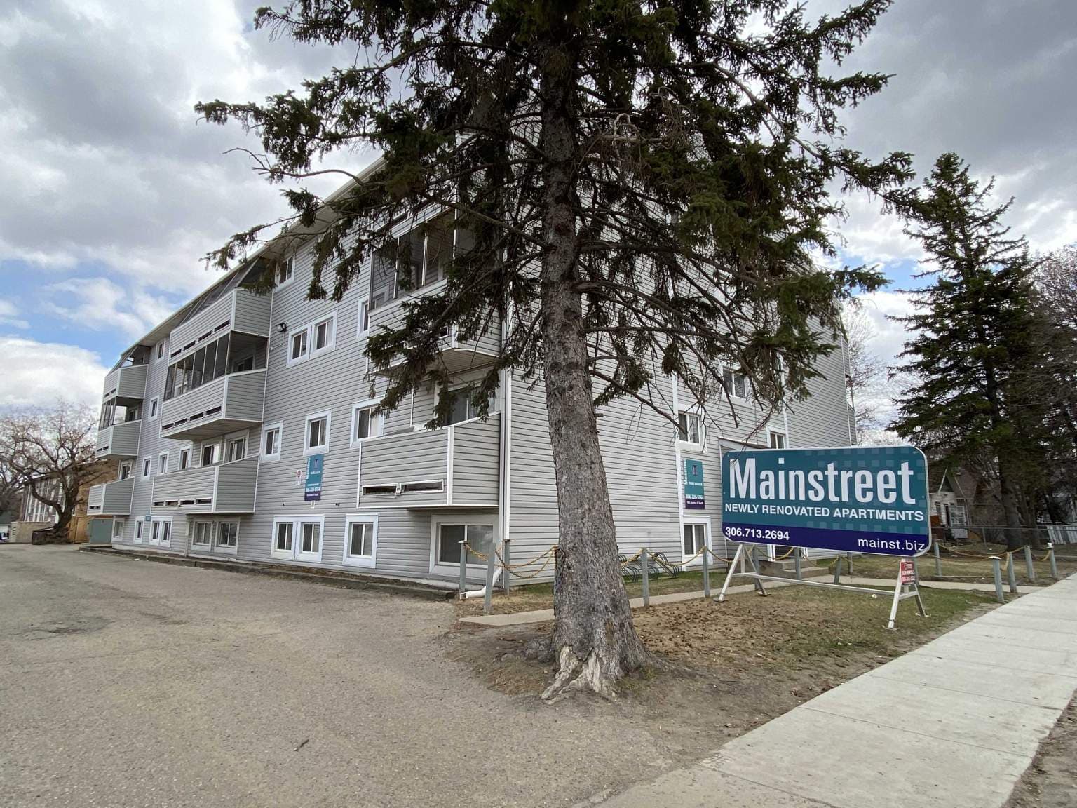 Park Manor - Photo 2