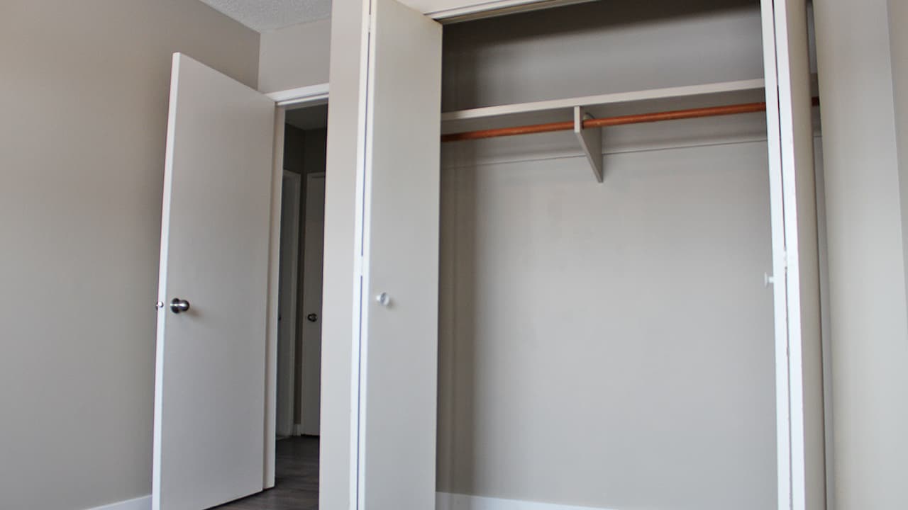 Beauview Apartments — 2 bedroom - Photo 3