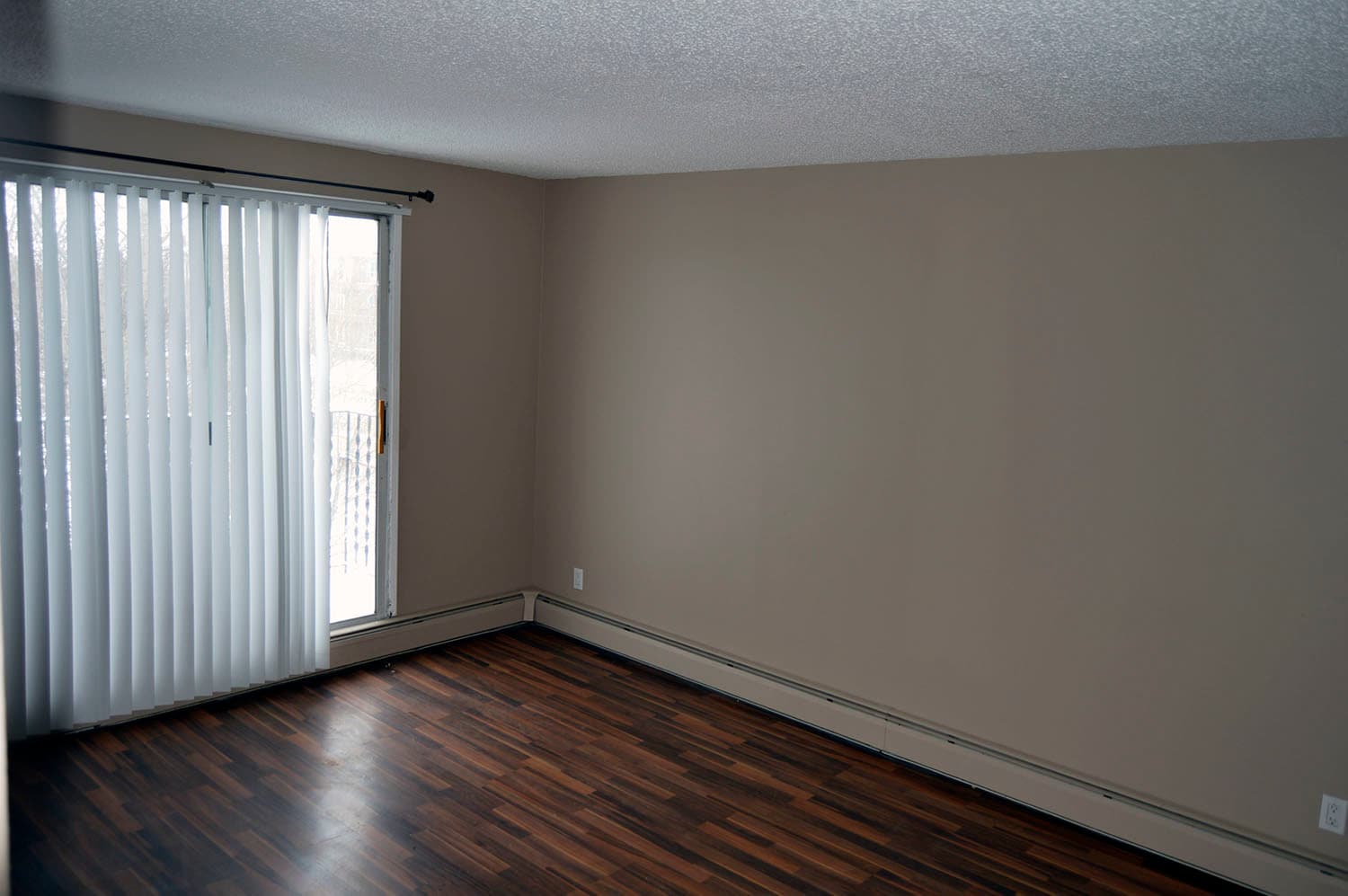 Peat Place — Bachelor - Photo 2