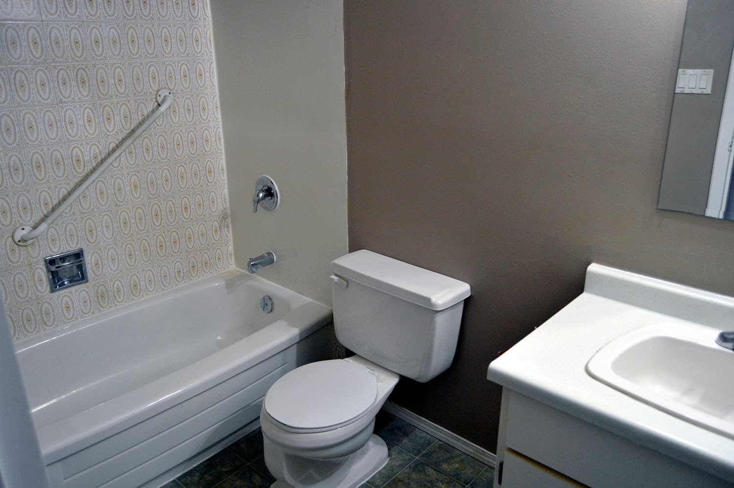 Peat Place — Bachelor - Photo 11