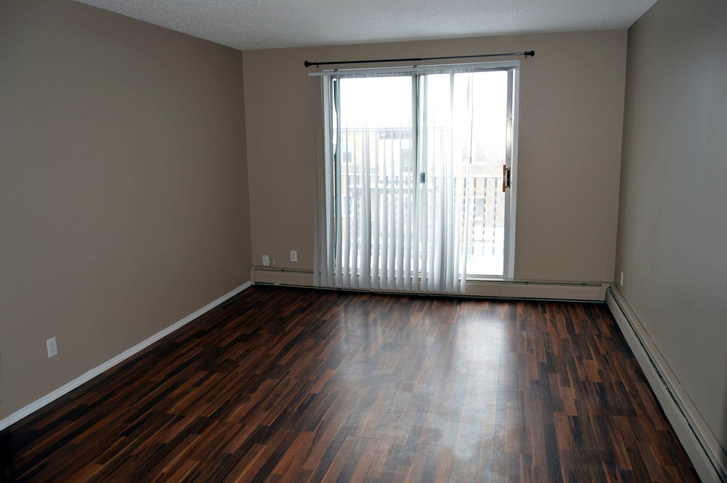 Peat Place — Bachelor - Photo 3