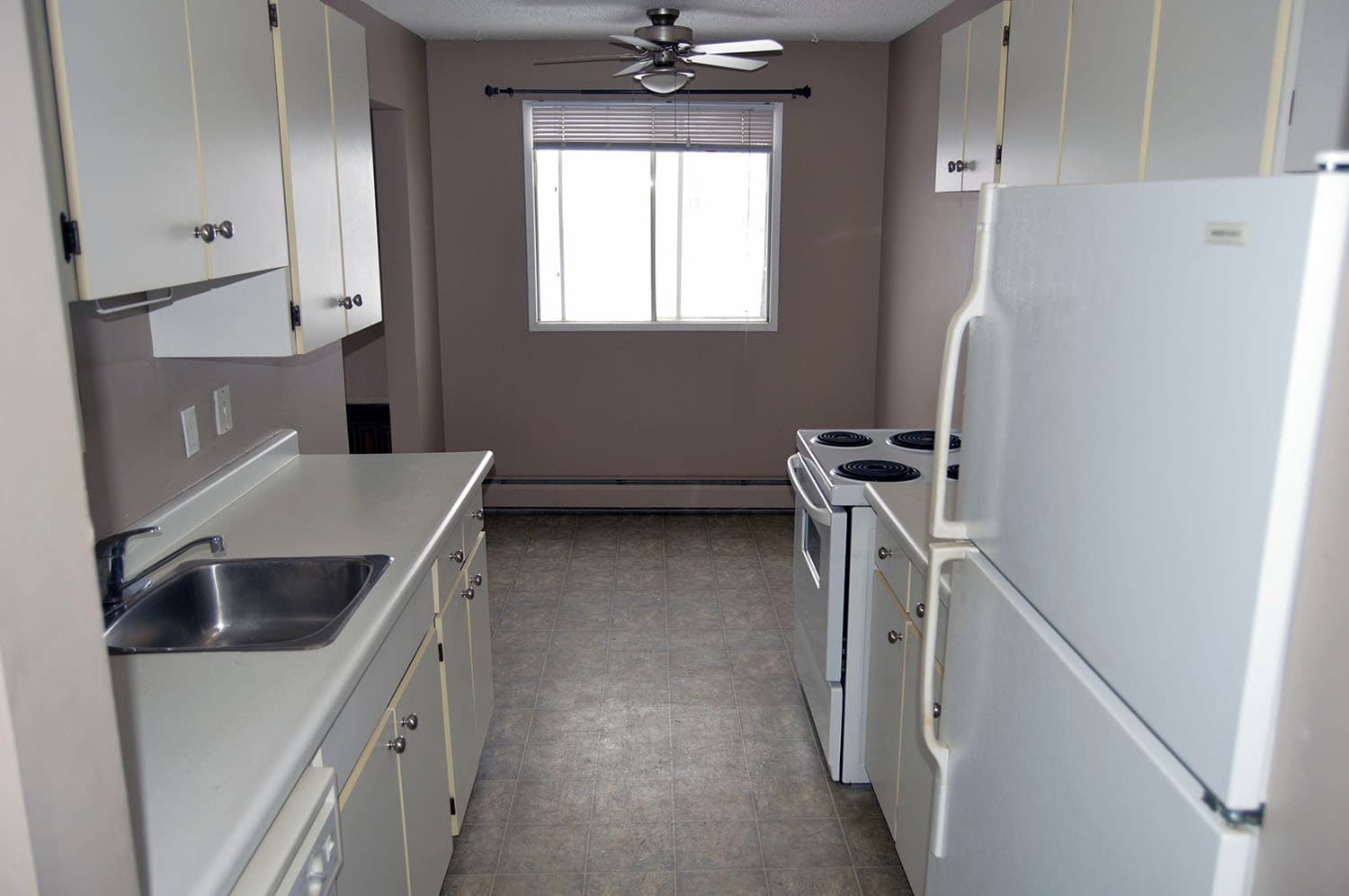 Peat Place — Bachelor - Photo 6
