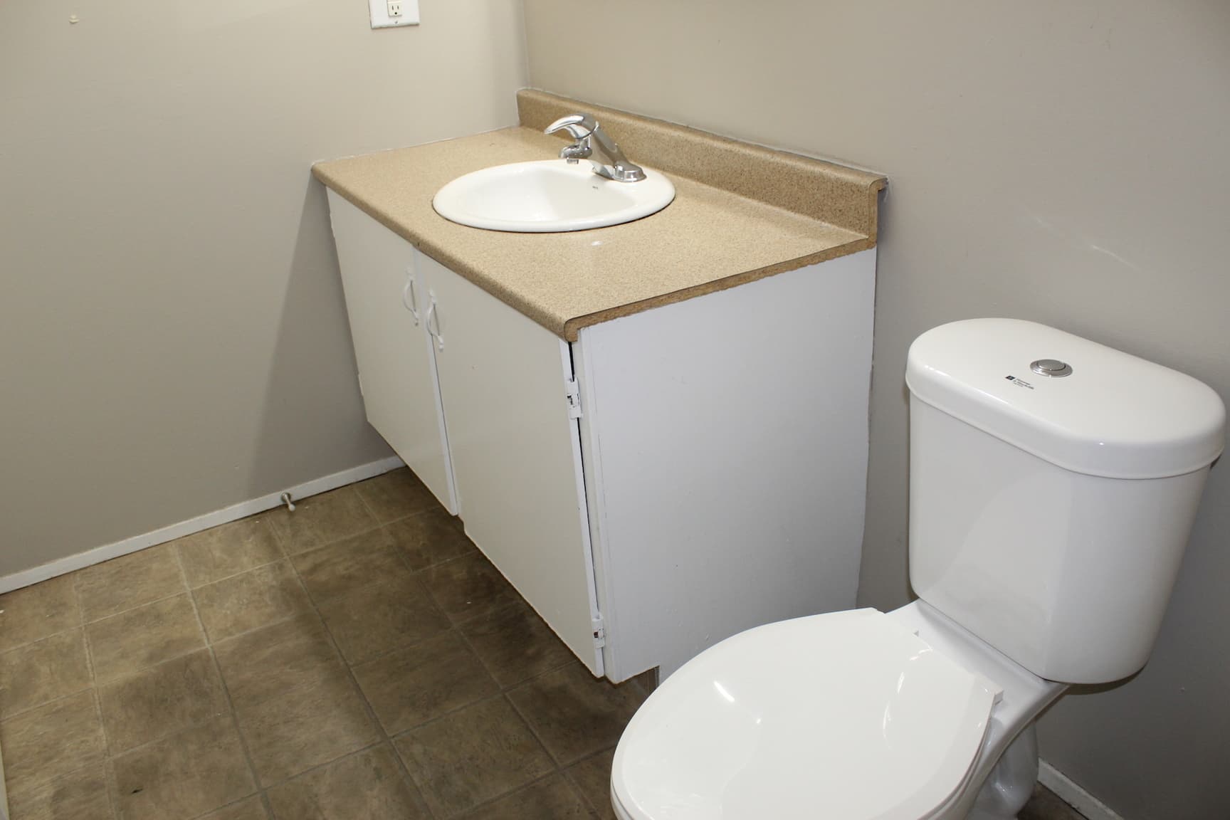 Pisces Manor — 2 bedroom - Photo 7
