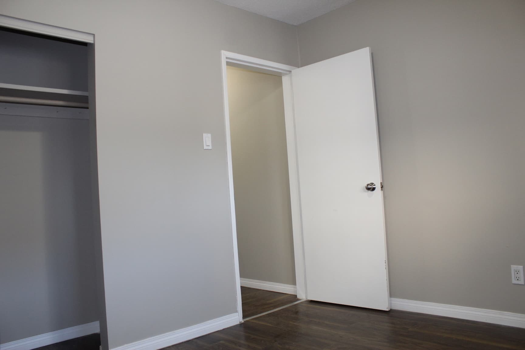 Byron Apartments — Bachelor - Photo 5