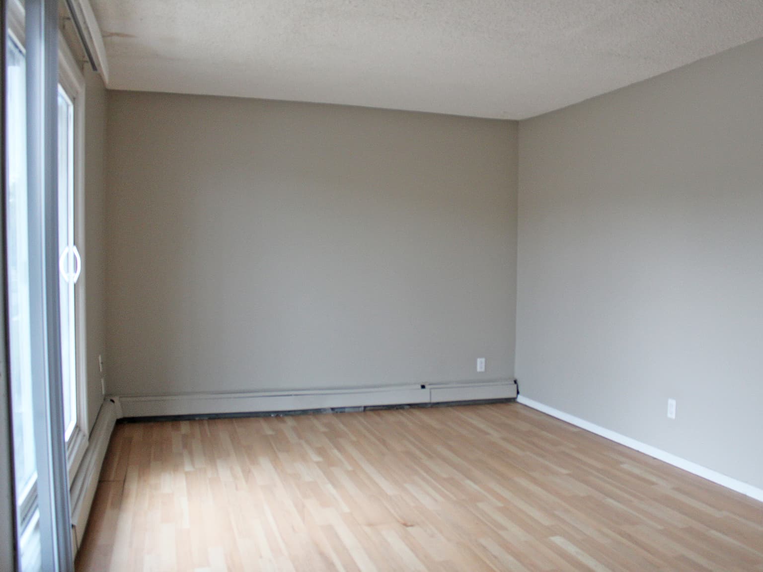 Pleasant Hill — 3 bedroom - Photo 4