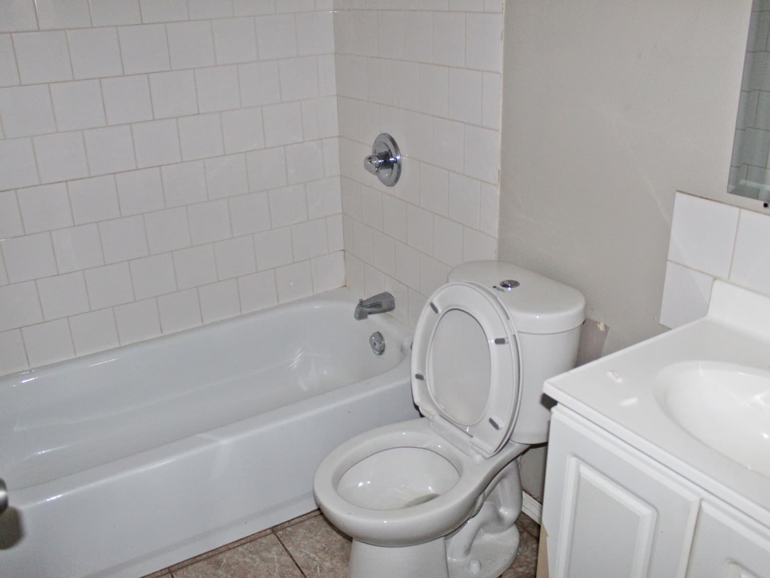 Pleasant Hill — 3 bedroom - Photo 5
