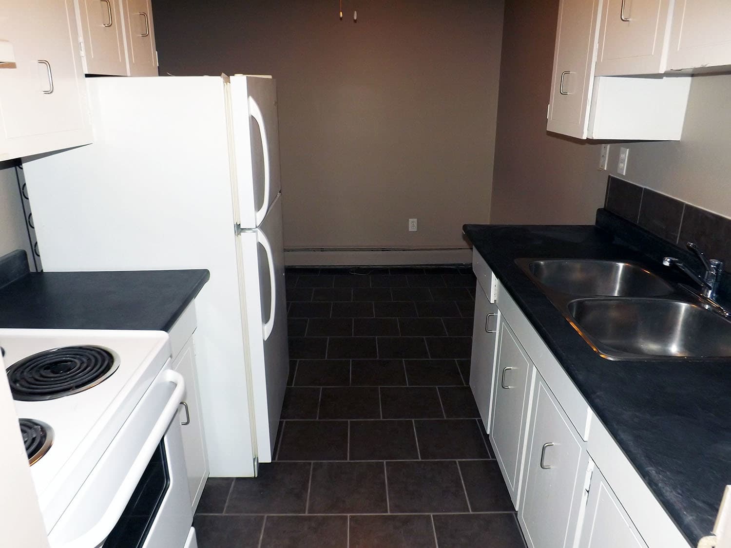 Washington Court — Bachelor - Photo 4