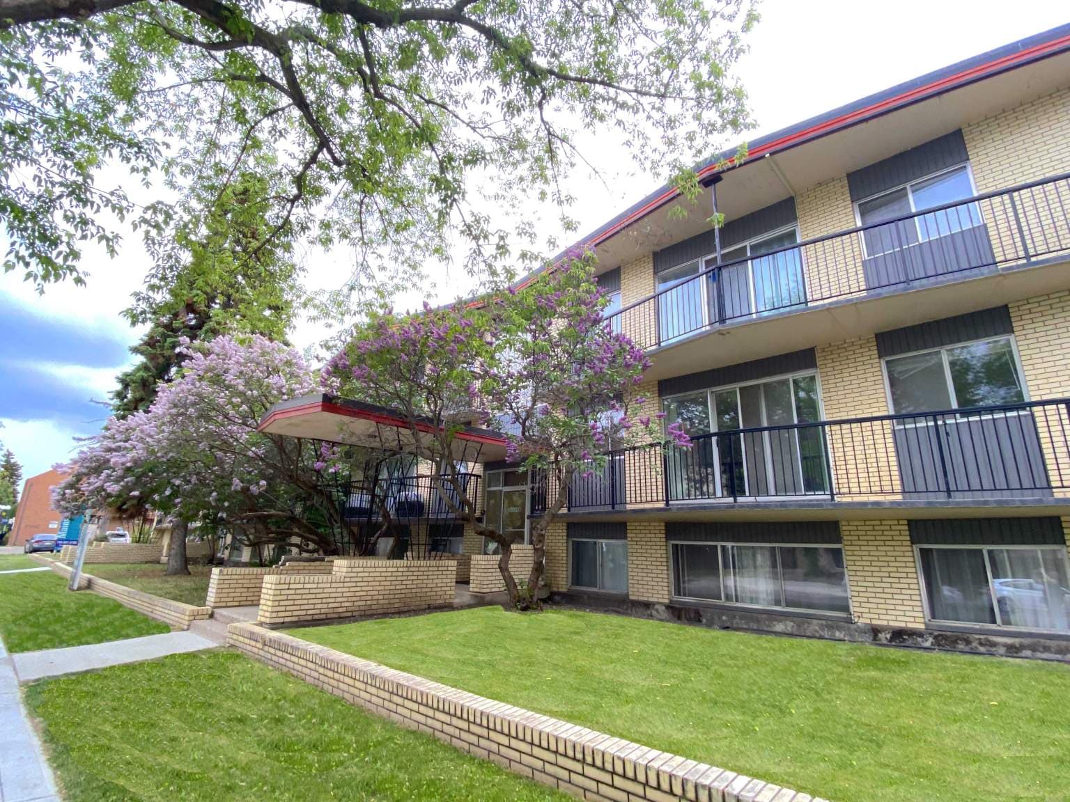 Waselenak Place — 1 bedroom - Photo 2