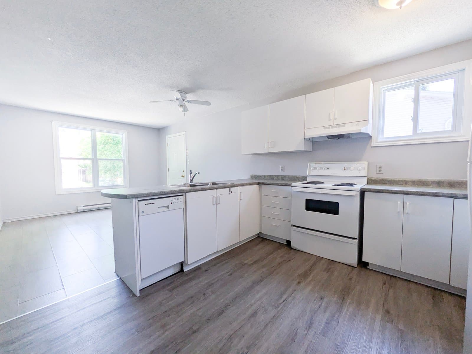 Blackline Management — Student Rentals - Photo 6