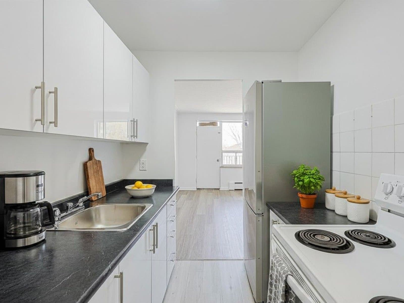 2204 - 2208 Dufferin Street — 107 - Photo 9