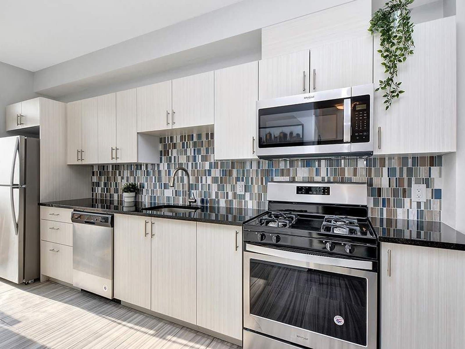 STUDENTS OR YOUNG PROFESSIONAL!! NEAR ALGONQUIN COLLEGE! — 105-02D - Photo 26
