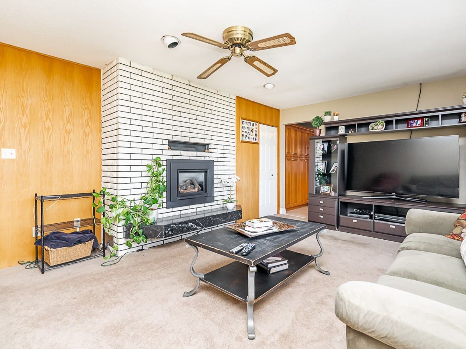 Spacious 6 Bedroom Home with Ample Parking — House 2 + Workshop - Photo 49