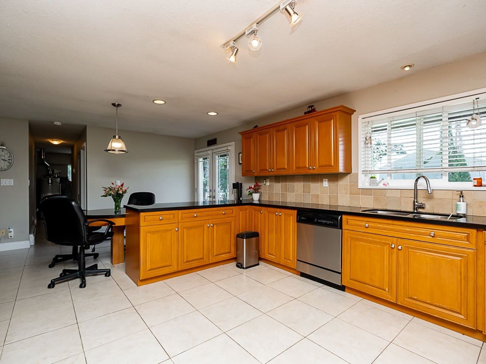 Spacious 6 Bedroom Home with Ample Parking — House 2 + Workshop - Photo 64
